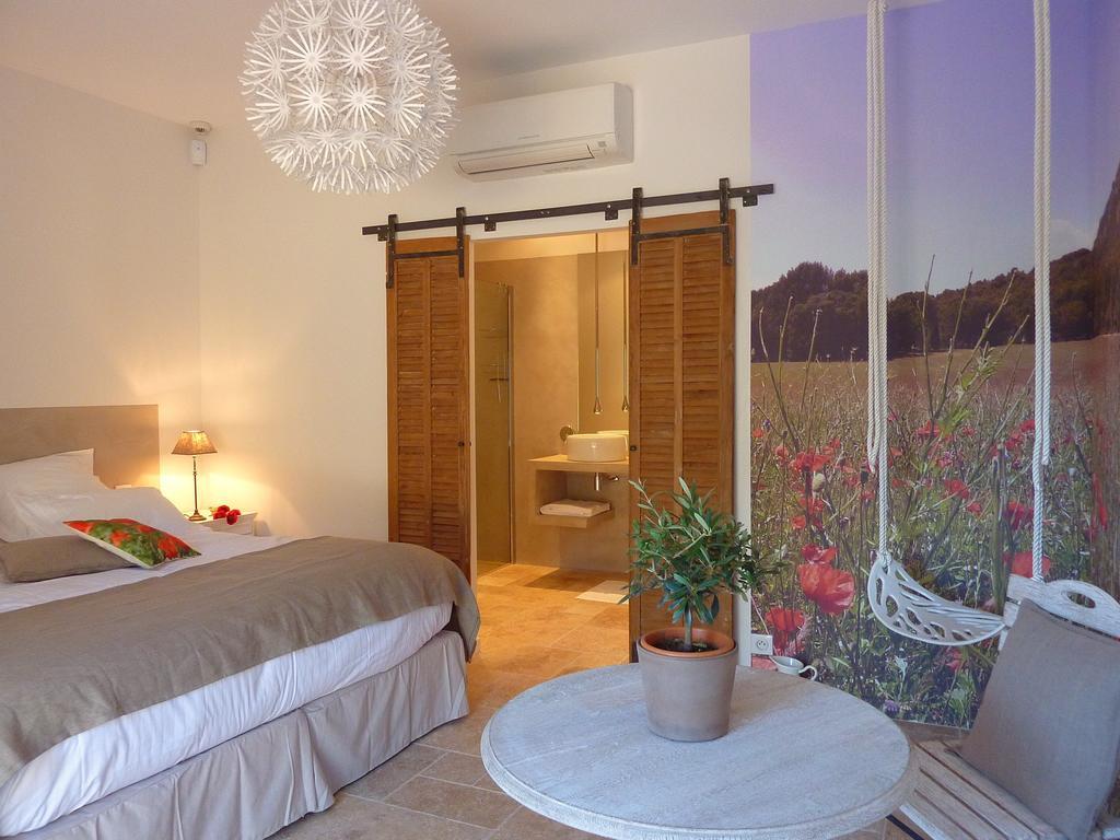 Bed and Breakfast Les Mazets du Luberon à Puget Chambre photo