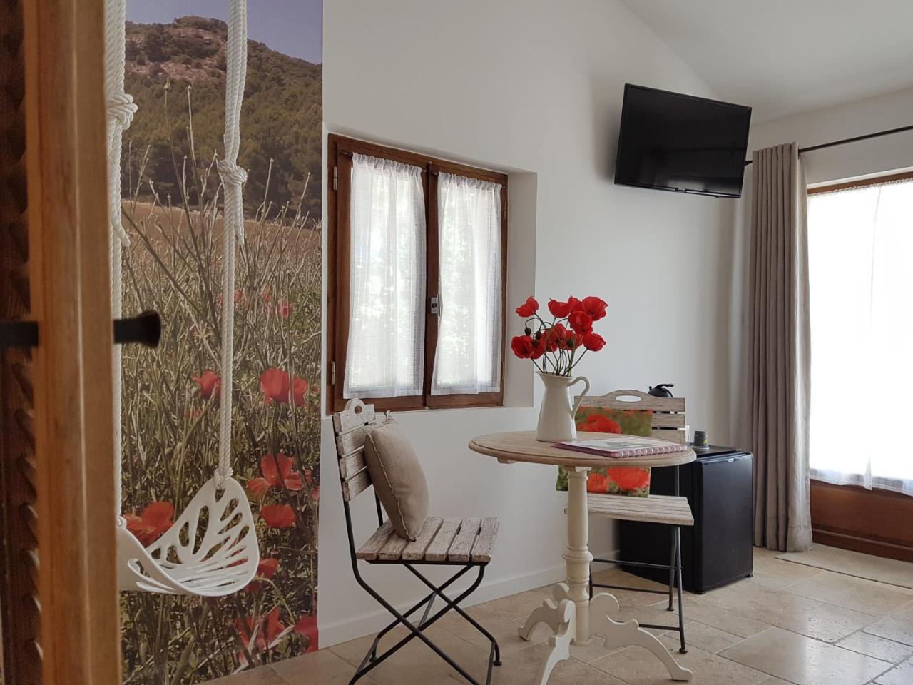 Bed and Breakfast Les Mazets du Luberon à Puget Extérieur photo