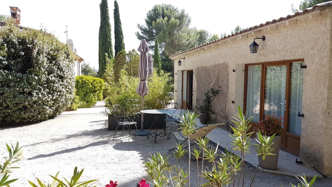 Bed and Breakfast Les Mazets du Luberon à Puget Extérieur photo